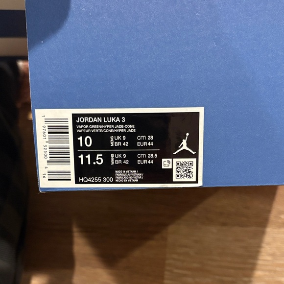 Jordan Luka 3 - Picture 2 of 5